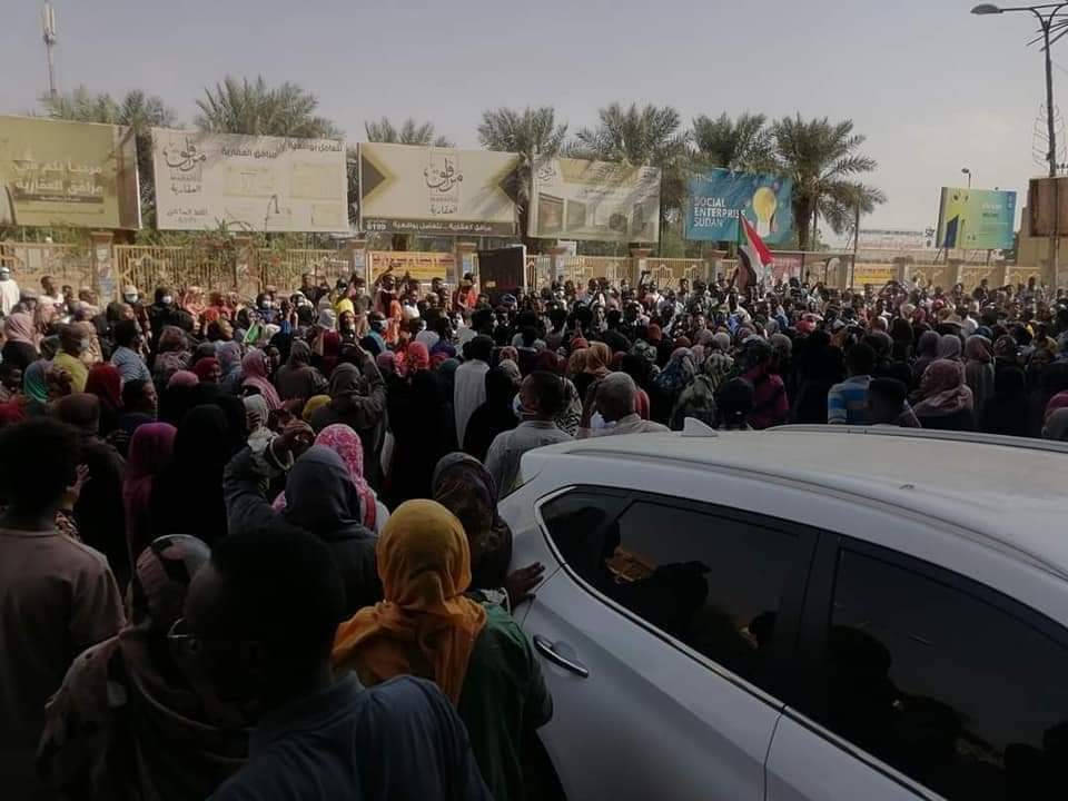 SCPSudan's tweet photo. صور لموكب تظاهر في منطقة #بري بالعاصمة #الخرطوم رفضا للإنقلاب العسكري في #السودان

#لا_للانقلاب_العسكري 
#SudanCoup https://t.co/l3Lw5OV1Py