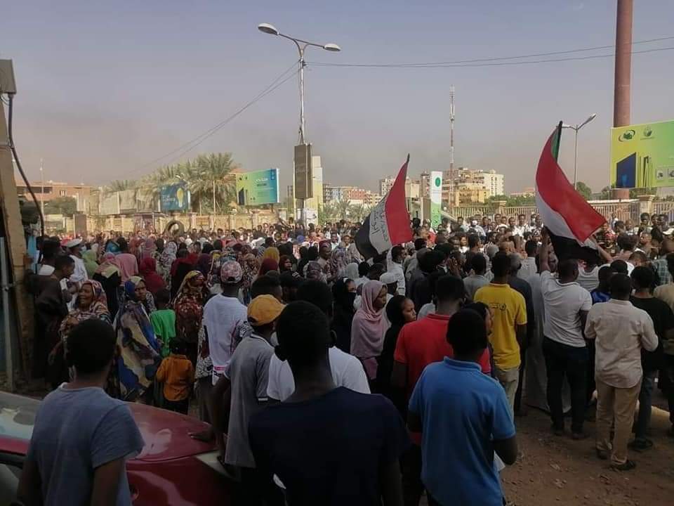 SCPSudan's tweet photo. صور لموكب تظاهر في منطقة #بري بالعاصمة #الخرطوم رفضا للإنقلاب العسكري في #السودان

#لا_للانقلاب_العسكري 
#SudanCoup https://t.co/l3Lw5OV1Py