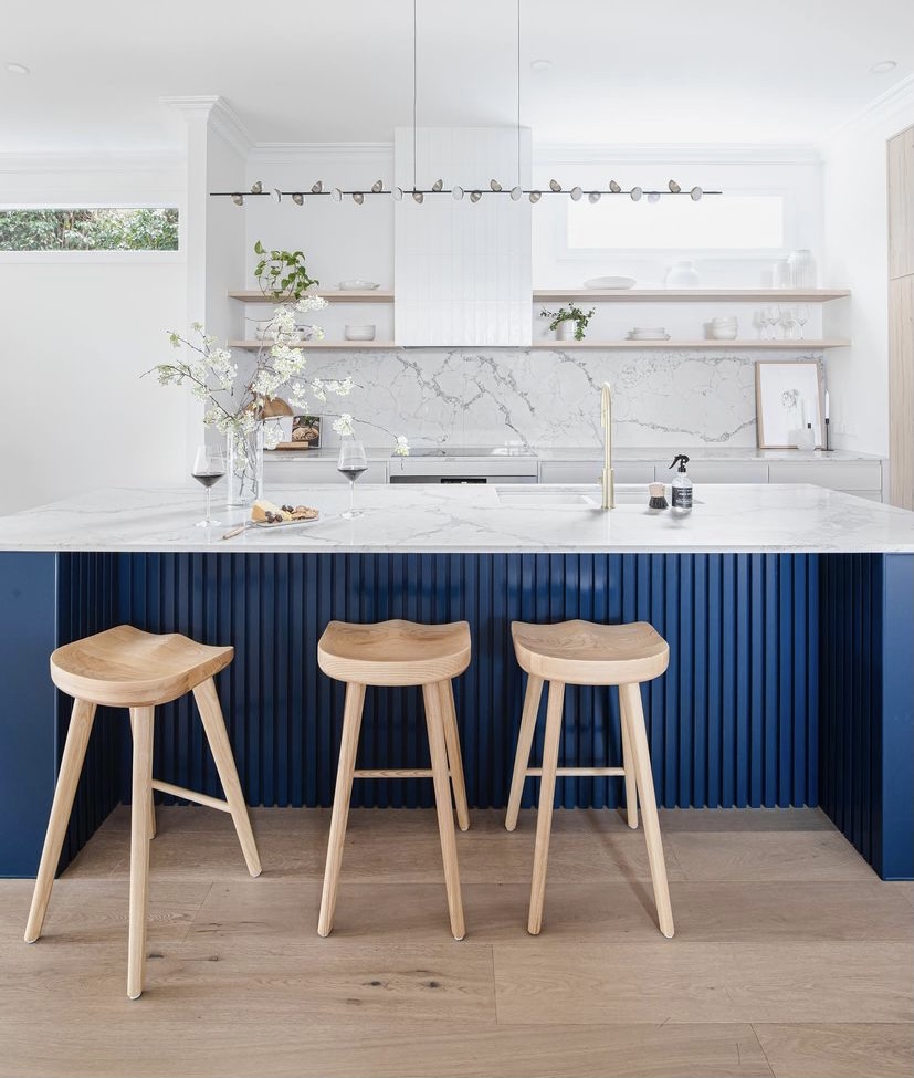 MeirAustralia's tweet photo. #Lightfilled &amp; #opeplan #design creates a free-flowing #space, perfect for #entertaining #friends &amp; family 
Featuring #Meir #TigerBronze #Piccola #Pullout #Kitchen #Mixer #Tap for #sophisticated #functionality

Project @MJHarrisGroup
📷@j.harri
#MeirAustralia #goldtaps #interiors https://t.co/tTwAW2UzD4
