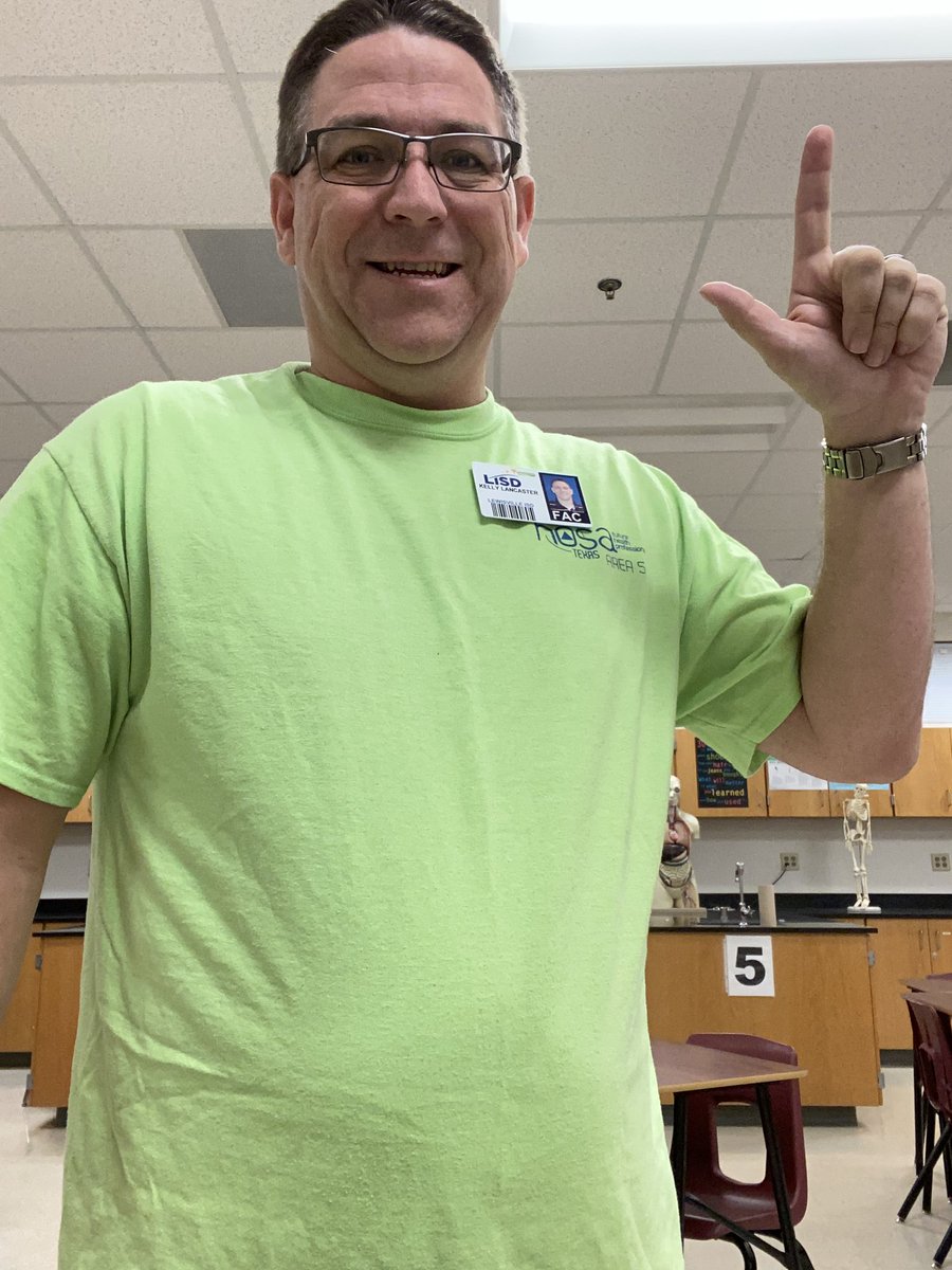 drlancasterdc's tweet photo. Neon Day! #LHSSpiritdays @lewisvillestuco We are going to outshine Marcus! @LHSFball #BeatMarcus #Wintheaxe #BOTA https://t.co/Eiz2EuO7Co