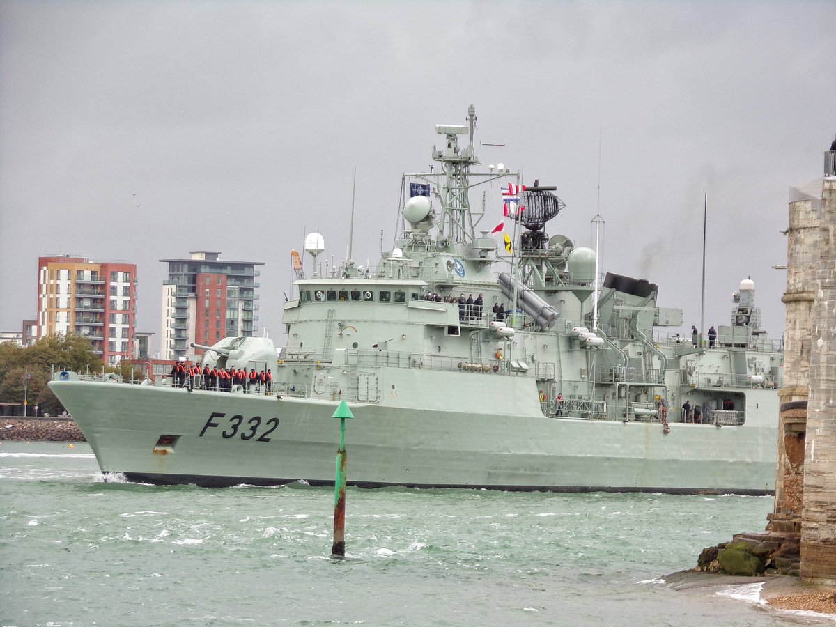 WarshipCam's tweet photo. Portuguese Navy Vasco da Gama-class frigate NRP Corte-Real (F332) leaving Portsmouth, England - October 25, 2021 #nrpcortereal #f332
* photo courtesy of @RoyalNavyNews_ https://t.co/Ocb5I4ulkF