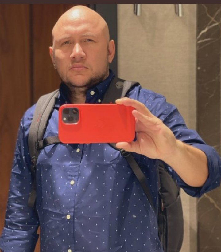 ser_eficientes's tweet photo. Los escuálidos si son pajuos con el temita de que un Chavista no puede usar un Iphone, tener Carro o vivir en una zona de clase media, conozco muchos escuálidos que antes de Chávez eran sendos #Pelabolas, luego gracias a las políticas revolucionarias hicieron plata, viajaron etc https://t.co/oqdX1noP8h