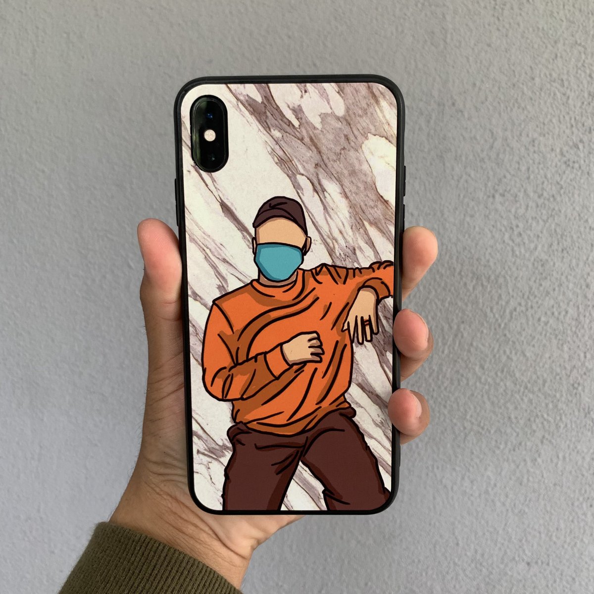 Afirhuls's tweet photo. cekorang teka gambar aku dekat casing tu aku pakai baju warna apa? 🤪

btw, aku takboleh move on lah smart gila casing ni, korang kalau ada gambar nice nice peliss lah pergi buat macamni dekat @tupai_design @karcasemalaysia aku nak menangis dah ni 😭 https://t.co/Hlyu58DaV9