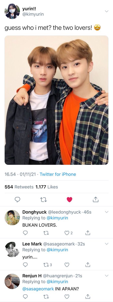 markvhyuck's tweet photo. Markhyuck au.
—Enemates. 
Enemies but roommates.

Gimana jadinya kalau lo berdua musuhan tapi disuruh tinggal satu apartment sama ortu kalian? https://t.co/47ZDrvGPBI