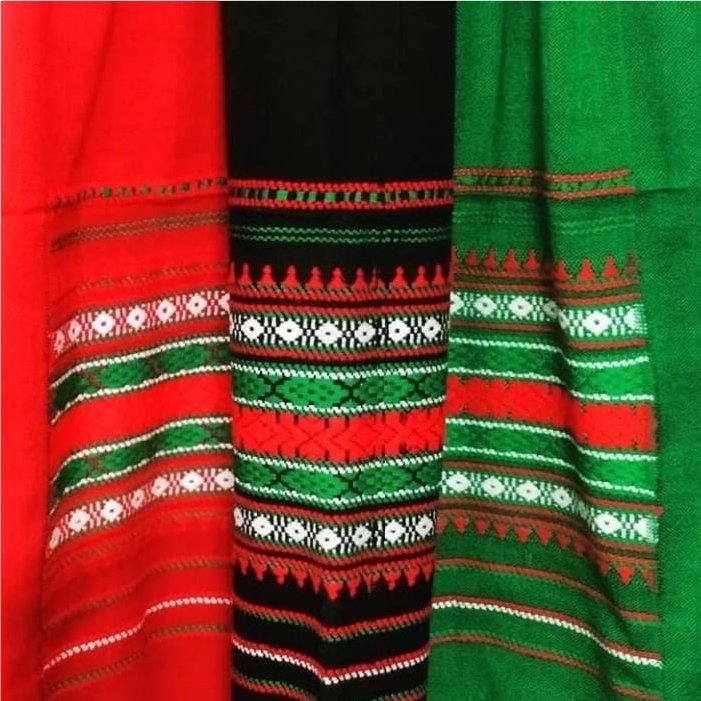 Meer_Apparel's tweet photo. Great opportunity for All Jiyalas to get a beautiful handmade shawl coloring flag of Pakistan Peoples Party with best quality fabric and reasonable price, book your piece via D.m , we have limited stock available.
#meerapparel #wintercollection2021 https://t.co/MyAjwLltvT
