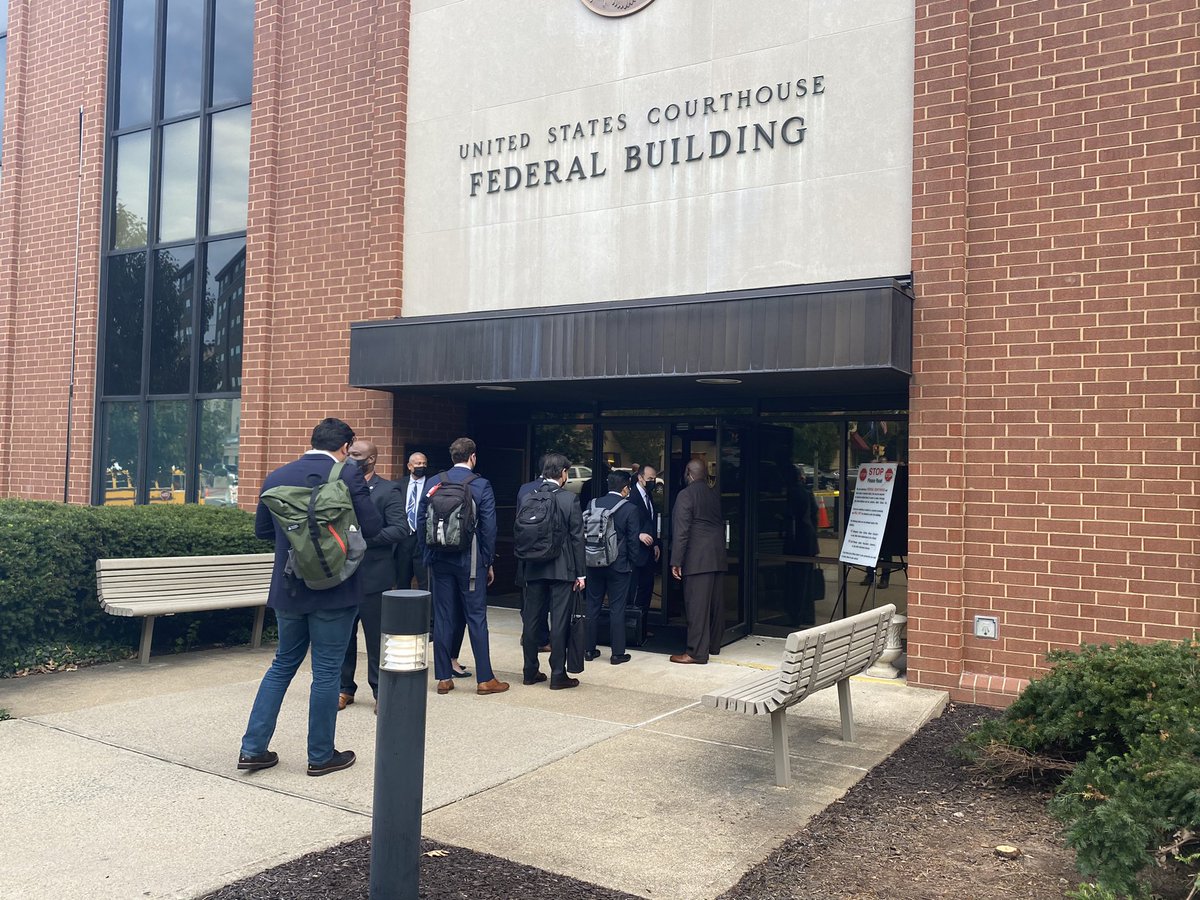 Courteney Stuart tweet media