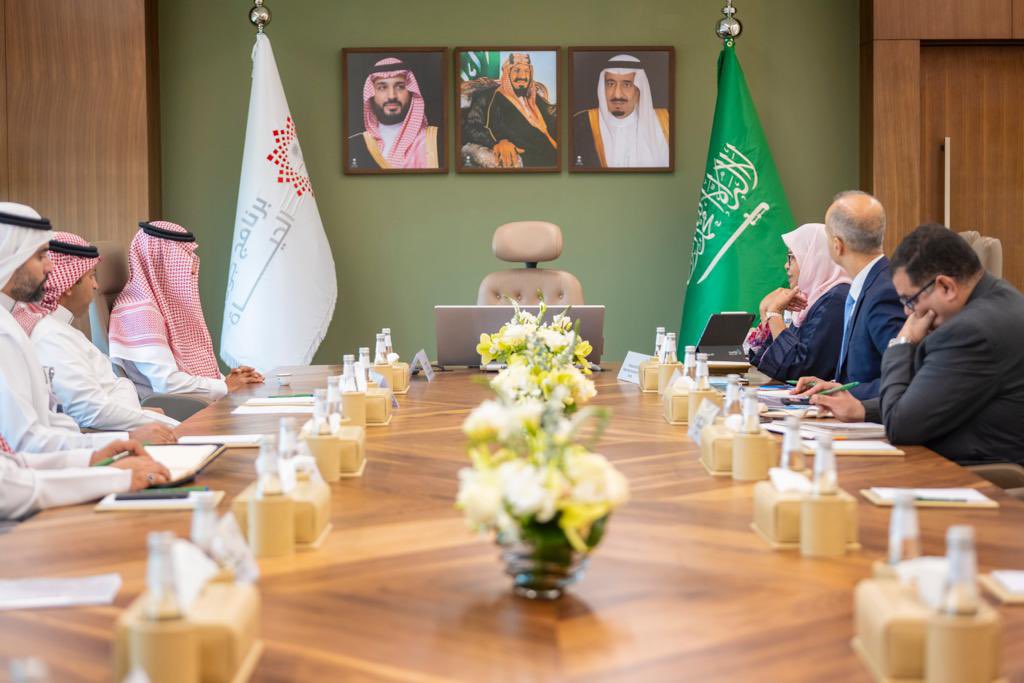 AhmedAlKhateeb's tweet image. سعدت بلقاء المدير التنفيذي لبرنامج الأمم المتحدة للمستوطنات البشرية - موئل (UN Habitat) @UNHABITAT السيدة ميمونة محمد شريف، لاستعراض التطورات التي تشهدها المملكة فيما يتعلق بجودة الحياة، وبحث أوجه التعاون المشتركة بين #برنامج_جودة_الحياة وبرنامج الأمم المتحدة للمستوطنات البشرية.