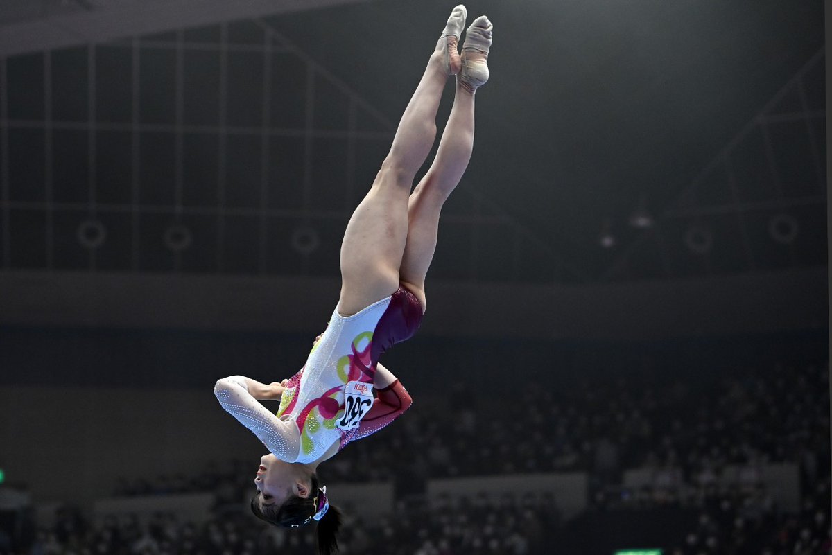 平岩優奈 選手】 種目別決勝 女子ゆか 8位 12.133(D 5.100/E 7.033