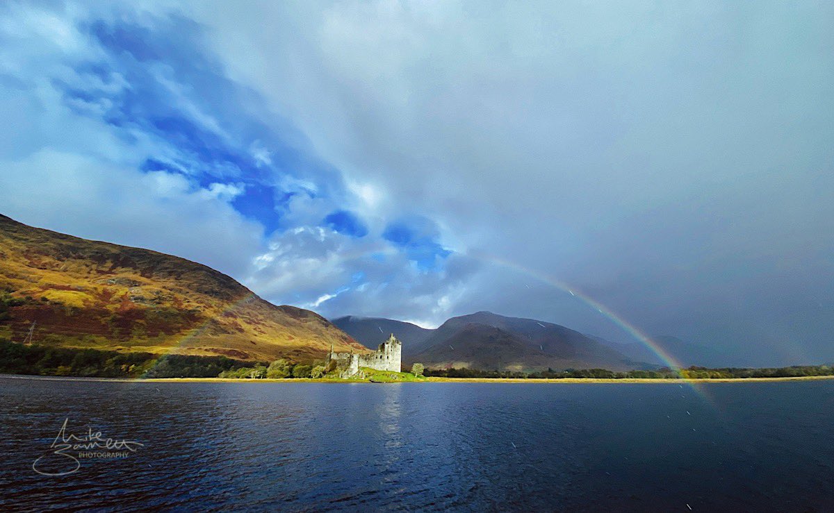 So, this just happened. #kilchurncastle Loch Awe, #scotland  @VisitScotland #StormHour #ThePhotoHour #photography #photographer #WexMondays 
#fsprintmonday 
#ShareMondays2021