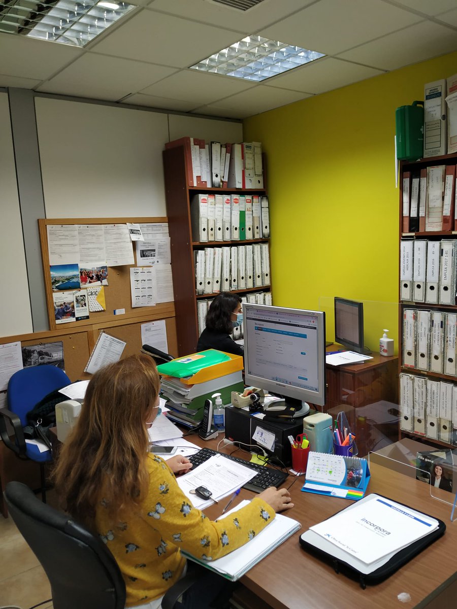 EFyds's tweet photo. Muchas gracias @FundlaCaixa por la #formacion Redes Sociales para prospectores. En Espávila #FYDS #avila continuamos inmersos en las TIC poniendo en práctica lo aprendido. https://t.co/oVuSGG9Slk