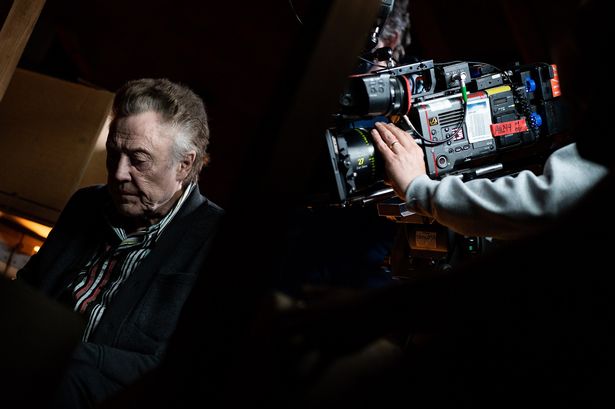 filmsat59's tweet photo. All new The Outlaws - tonight 9pm @BBCOne #KitHire from @filmsat59 #sonyvenice #filmedinbristol #TheOutlaws #camersinaction
@StephenMerchant #ChristopherWalken https://t.co/9lz2F8S1OI