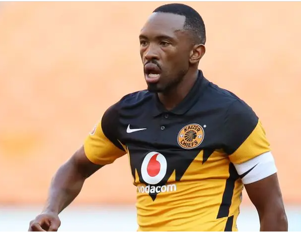 masterkorogo's tweet photo. @BernardParker
Your critics have their tails between their legs by now. You made them eat humble pie. You remain one of our best soldiers. Well done, "Die Hond". Congratulations on breaking the record of the highest goalscorer @KaizerChiefs during the @OfficialPSL era👏✌️. https://t.co/qDynQ5OdfO
