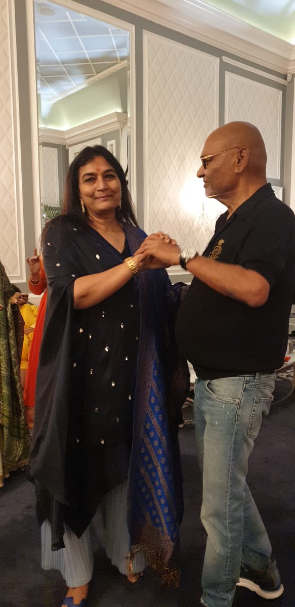 AnilAgarwal_Ved's tweet photo. Had quite a memorable time with my wife, Kiran during the #KarwaChauth celebrations. The festival symbolises the indomitable will of women to overcome any challenge. May the almighty bless all mothers, sisters and daughters with happiness &amp; good health. #KarwaChauth2021 https://t.co/PS1xnmJrjy