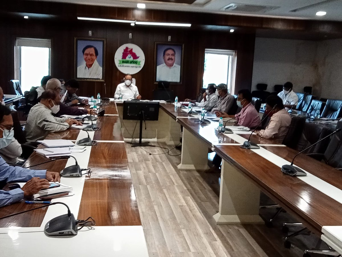 mb_telangana's tweet photo. Today our #missionbhagiratha Engineer-in-Chief Sri G.Krupakar Reddy sir conducted state level review meeting with all the Chief Engineers and critically reviewed agenda items &amp; emphasised priorities . Also directed all to work efficiently  @SmitaSabharwal @DayakarRao2019 https://t.co/HenfisM9Rv