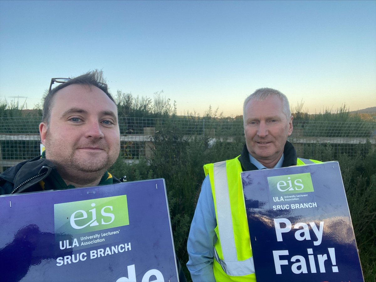 EIS Aberdeen Campus members are back on the picket line supporting #fairpayforsruc <a href="/EISUnion/">EIS</a> <a href="/ULA_EIS/">EIS-ULA</a>