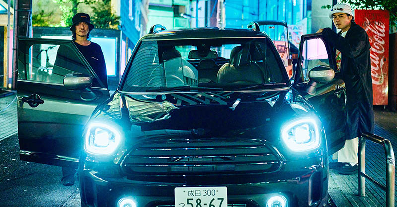 MINI_JAPAN's tweet photo. MINI CROSSOVER SHADOW EDITION
MY UNEXPECTED JOURNEY.

ミュージシャン 高岩遼 X アートディレクター YOSHIROTTENが MINI Crossover Shadow Editionに乗って東京アンダーグラウンド旅へ。

イギリスのアンダーグラウンドカルチャーからインスパイアされた車と、どんな東京を見せてくれるのだろう。