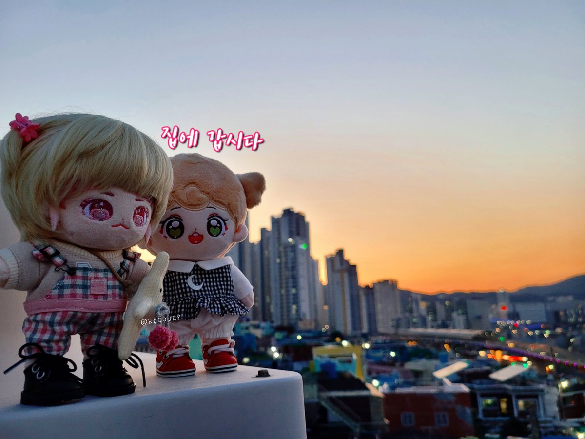 #퇴근솜

요즘 해가 짧아져서
마망이 퇴근도 안했는데 어둡데요
흑흑
얼른 집에 갑시다 이머들💕

#무속성사야
<a href="/cherryclosett/">🍒체리옷장🍒 준비중🎶</a> 
#무속성봄이
<a href="/the_stitch_room/">더스티치룸</a> 
<a href="/merry_salonn/">준멍씨의옷_end</a>