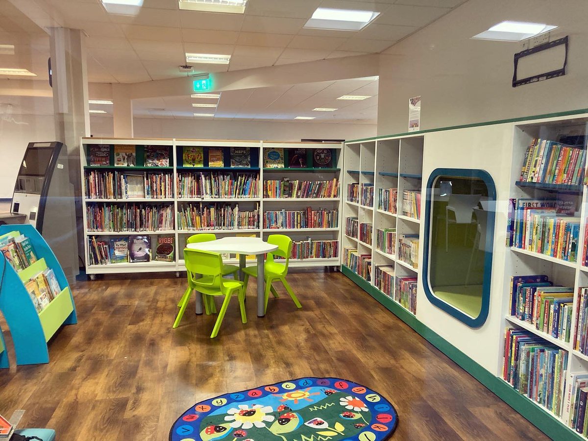 aura_wales's tweet image. Today is the day! 🙊 Deeside Library is officially reopen! 🎊📚🥳👏🤩 
We are so happy to be reopen and can’t wait to welcome our library members back! 💜 #DeesideLibrary #AuraLibraries #LoveReading