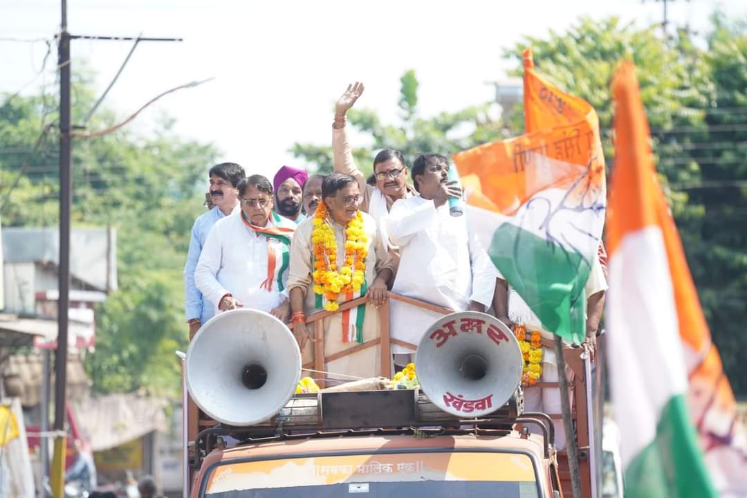 pcsharmainc's tweet photo. खंडवा लोकसभा उपचुनाव में आज खंडवा लोकसभा के लोकप्रिय प्रत्याशी श्री @RajNarayanINC जी के साथ उनके पक्ष में जनसंपर्क  किया।।
इस दौरान पूर्व सांसद श्री प्रेमचंद्र गुड्डू जी,शहर कांग्रेस अध्यक्ष इंदलसिंह पंवार जी, जिला कांग्रेस अध्यक्ष ओंकार पटेल जी, 1/2 https://t.co/cBGvpUfLTg