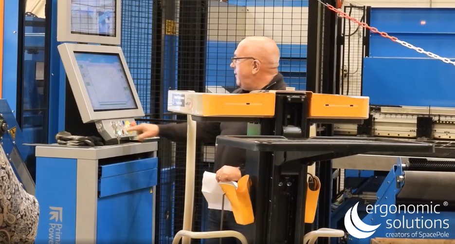 Ergonomic_Sols's tweet photo. Our CEO Ian Dewar, officially opened our second Combi Laser!
 
COO Per Bjerring said, “Meeting our stated lead times is of vital importance to our customers. Our second Combi Laser, ensures capacity &amp; enhances our manufacturing capability!

#ergonomicsolutions #spacepole https://t.co/Sb86IvIncb
