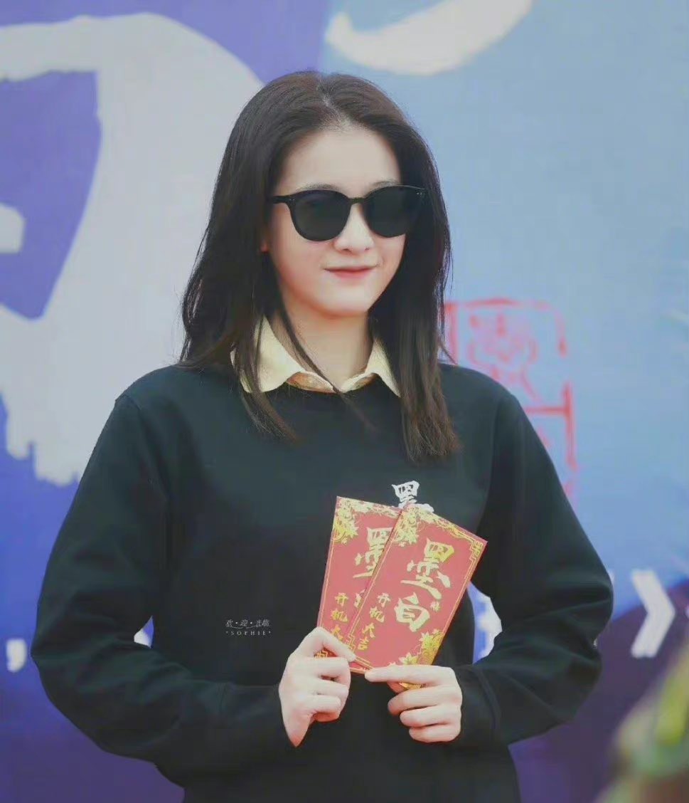 C_mandraa's tweet photo. Drama E-sport romansa modern #MoBai-#墨白 telah menggelar upacara syuting bersama para pemainnya #ZhangXueying, #BiWenjun, #DylanKuo dan #DaiSi.
Diproduksi oleh iQiyi bersama Aisha Sugar Studio. Drama adaptasi novel karya Da Ju Mao ini akan disutradarai oleh Wang Yan.
#NEXT7 https://t.co/cPSEBCtleq