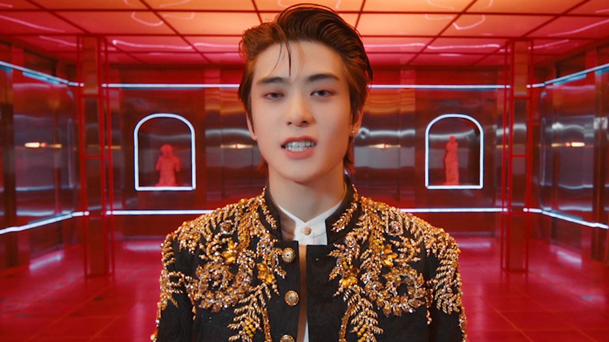 JJHLOOKS's tweet photo. #JAEHYUN https://t.co/r854tIHDRr