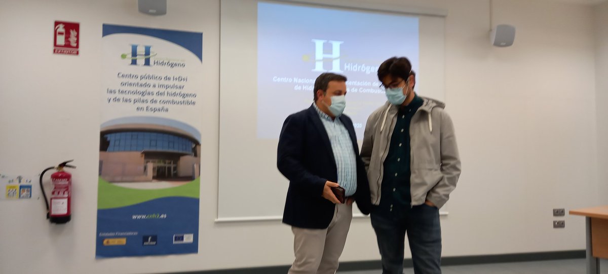 Jualoabadia's tweet photo. Hoy @estrellalevante con @CETENMA comenzamos visita a el @cnh2_es junto a empresas como @Andamur_es @EMUASA_Clientes @SoltecTrackers @PrimafrioSL #ideaingenieria @GrupoGimeno y@
@REGENERA_ESE socios de #ahmur
Para conocer sun avances en el desarrollo de tecnologías de #h2 https://t.co/0agurPhUWz