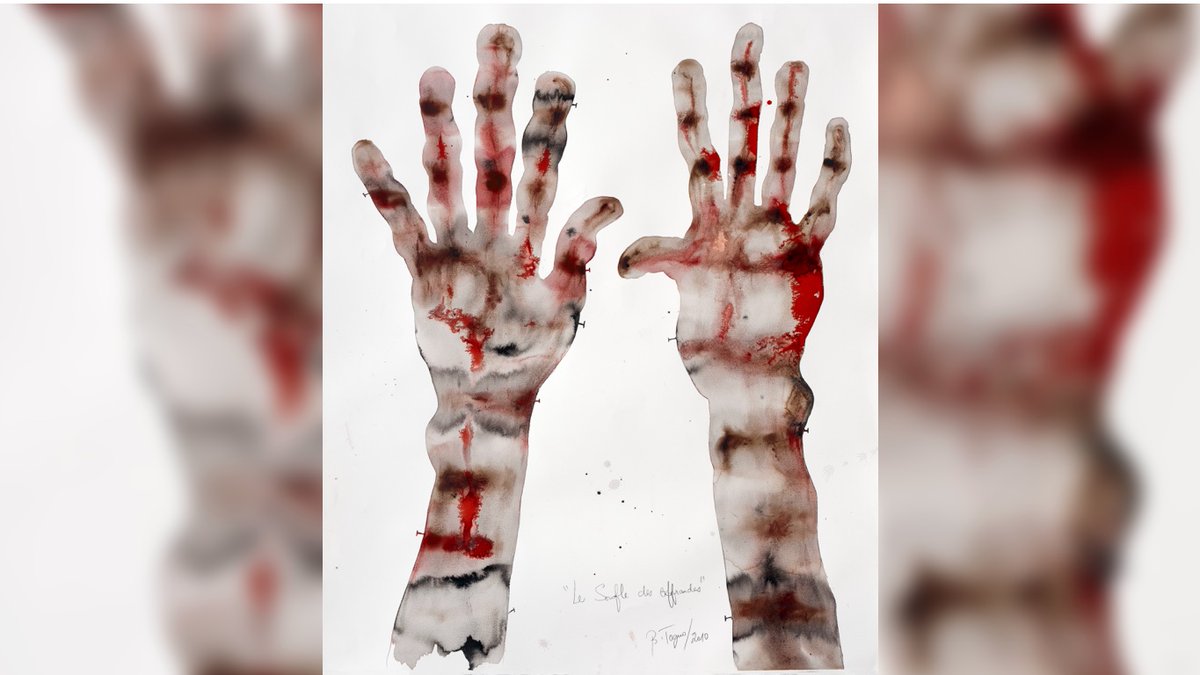 Merci à <a href="/arts_in_city/">Arts in the City</a> pour ce bel article sur le travail de 
<a href="/btoguo2/">Barthélémy Toguo</a>, présenté au <a href="/quaibranly/">musée du quai Branly - Jacques Chirac</a> lors de l'exposition « Désir d'humanité », conçue par Dapper.
« L’artiste embrasse les maux de l’espèce humaine pour mieux interroger notre condition. »

👉 urlr.me/t9h5N