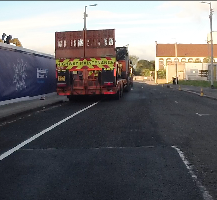 bjwillett's tweet photo. @GoBikeGlasgow @GetReadyGlasgow Another magical mystery tour on the COP26 diversion route. The dual use paths are now half as wide, new cycle lane is a lorry park. https://t.co/o8BC4DYsnT