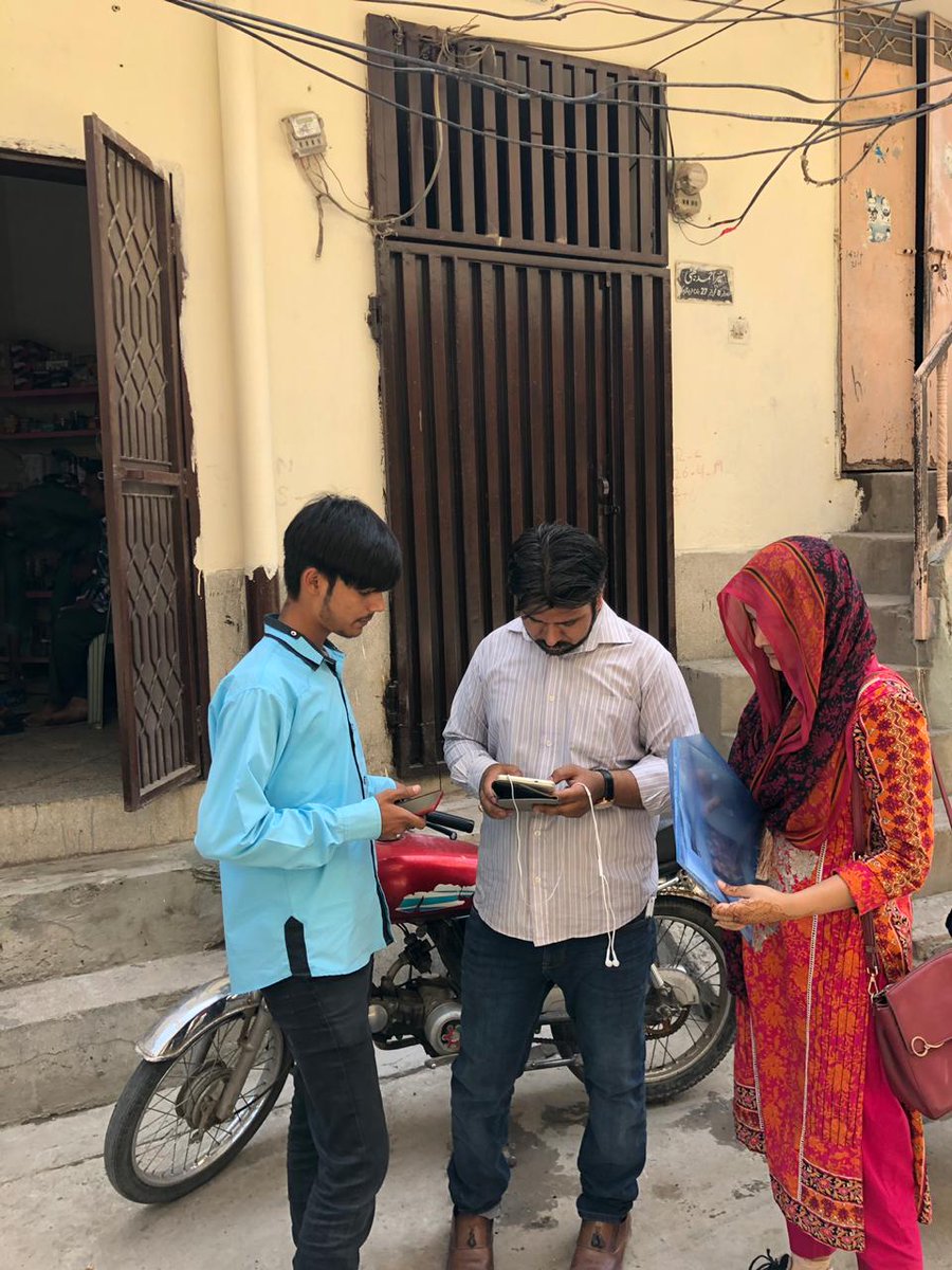 IDEASpak's tweet image. The Survey Team at @ideaspak is amongst the first ones to initiate #DigitialDataCollection in-field in Pakistan by using tablets. Resulting in the collection of timely, cost effective, and real time #TrackableData. #IDEASSurveyTeam
