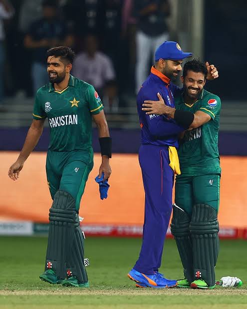 MuhammadRafidA5's tweet photo. Two things won in yesterday's match, The sportsmanship &amp; The teamwork.
#icct20worldcup 
#PakvsIndia https://t.co/Z5fLKVaInr