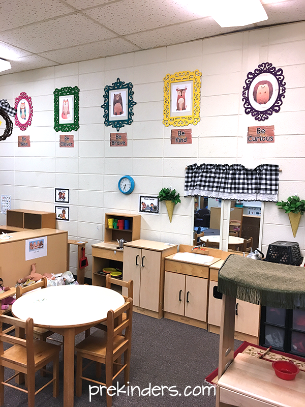 EceIntl's tweet photo. Clean, simple, and welcoming, with elements proportional to children's size. https://t.co/I20gzw8Tc4