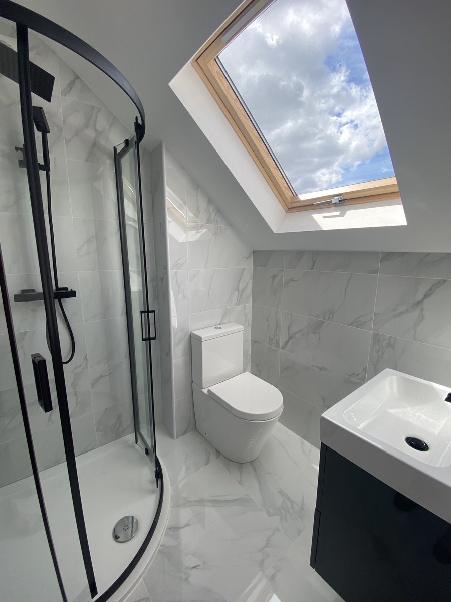 ARMCOPartners's tweet photo. #WalkerDoble has a semi-detached #CharlesJordanHomes available for sale in #Hinckley.
This beautiful home is finished with a premium high standard – doesn’t it look amazing?!
Contact them today on 0121 309 0333 to book a viewing.
#NewHouse #TownHouse #NewBuild https://t.co/bs3e3FRF5g