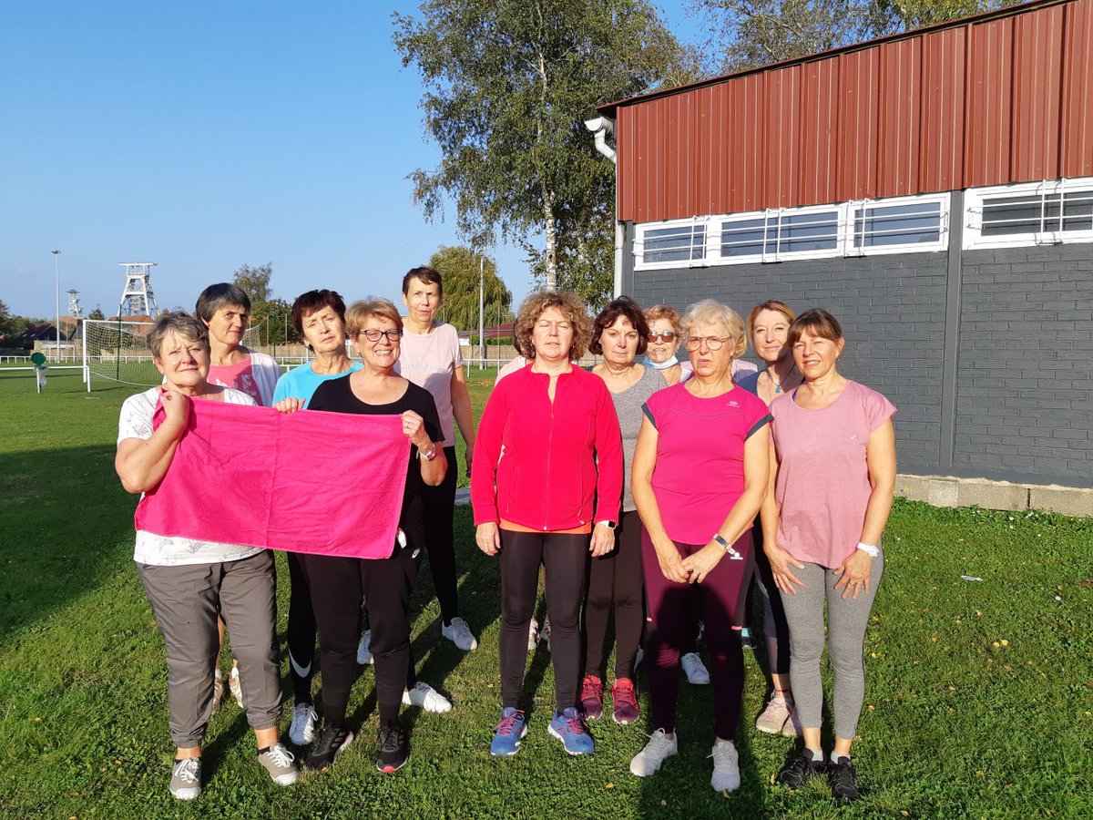 Chaque année depuis 27 ans en France,#OctobreRose est le mois consacré à la lutte contre le cancer du sein.
Les associations Le Rythme en soi et le Club Vitalité de Wallers ont affiché leur soutien à cette cause en proposant symboliquement aux membres de venir vêtus de Rose.
👏👏