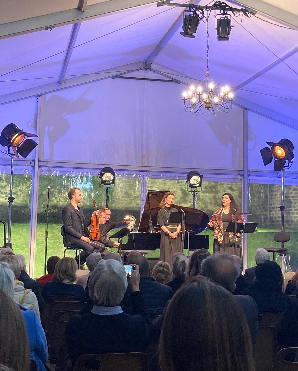 Ensemble Contraste tweet media