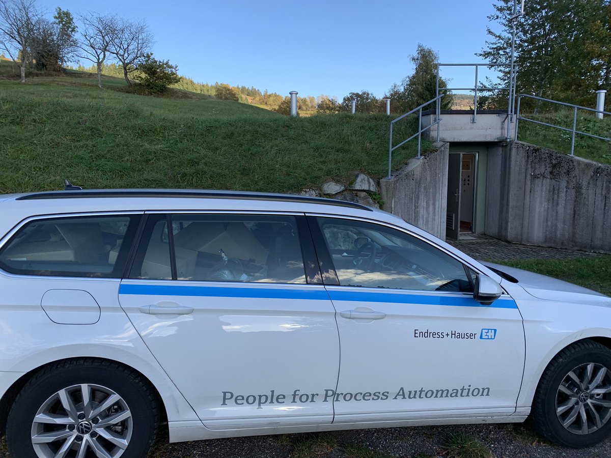 FlorianFal's tweet photo. Checking the local #water supply and #Pressure devices #Cerabar #PMC51. https://t.co/oxJGw1wRgv