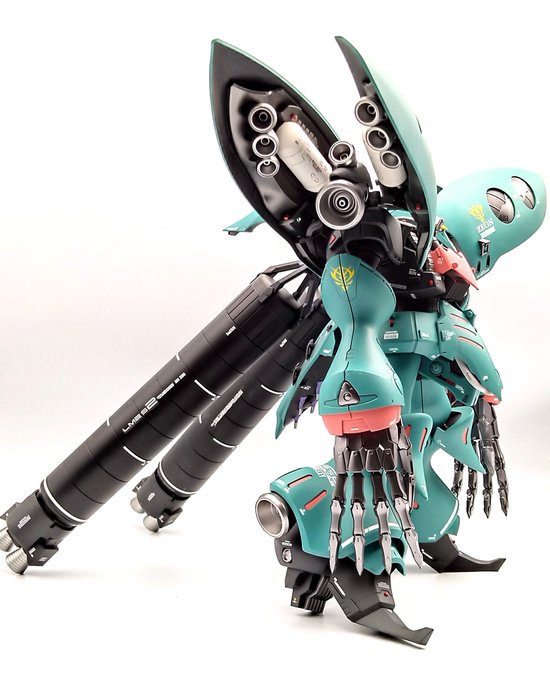 引きこもり期間で描き溜めたモビルスーツイラストをデジタル化 現実性を出来るだけ表現 Oricon News