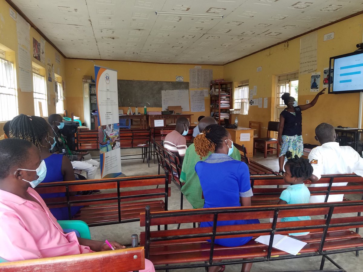 nyhnuganda's tweet photo. Dissemination of @iReport13 findings at Nakasongola HCIV on ADH services;utilization,demand, and satisfaction among young people."We need to leverage on all the activities that we had before for young people and the forum will help us learn from other facilities",said SNO Asingo https://t.co/zWf155h0By