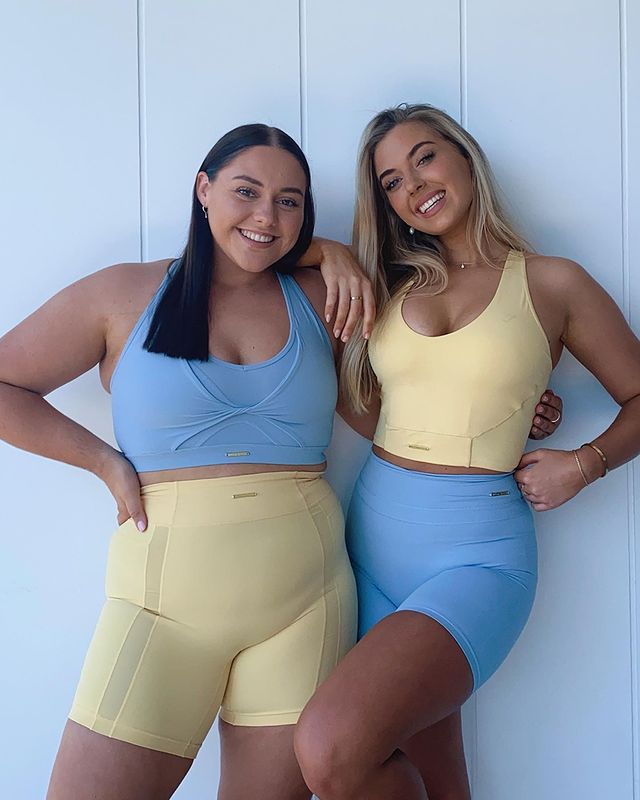 Disfrutamos mucho entrenando... ¡Pero más si es en buena compañía! 

Etiqueta en comentarios a la persona que hace tus entrenamientos más divertidos. 👇

Descubre más en nuestro blog: fitnessenfemenino.com/blog/categoria…

#FitnessenFemenino #FefGirls #FitnesFemmes #MujeresFit