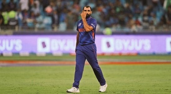 I_AM_SUBHA_0711's tweet photo. Bumrah and Shami are our strength over the year. one bad performance cannot define you. You are my best bowler.
Please don't attack him based on religion🇮🇳❤
Best wishes for NZ🔥
#Stand_with_Shami 
#Shami 
#IndvsPak 
@MdShami11 https://t.co/gnmG8W2DF9