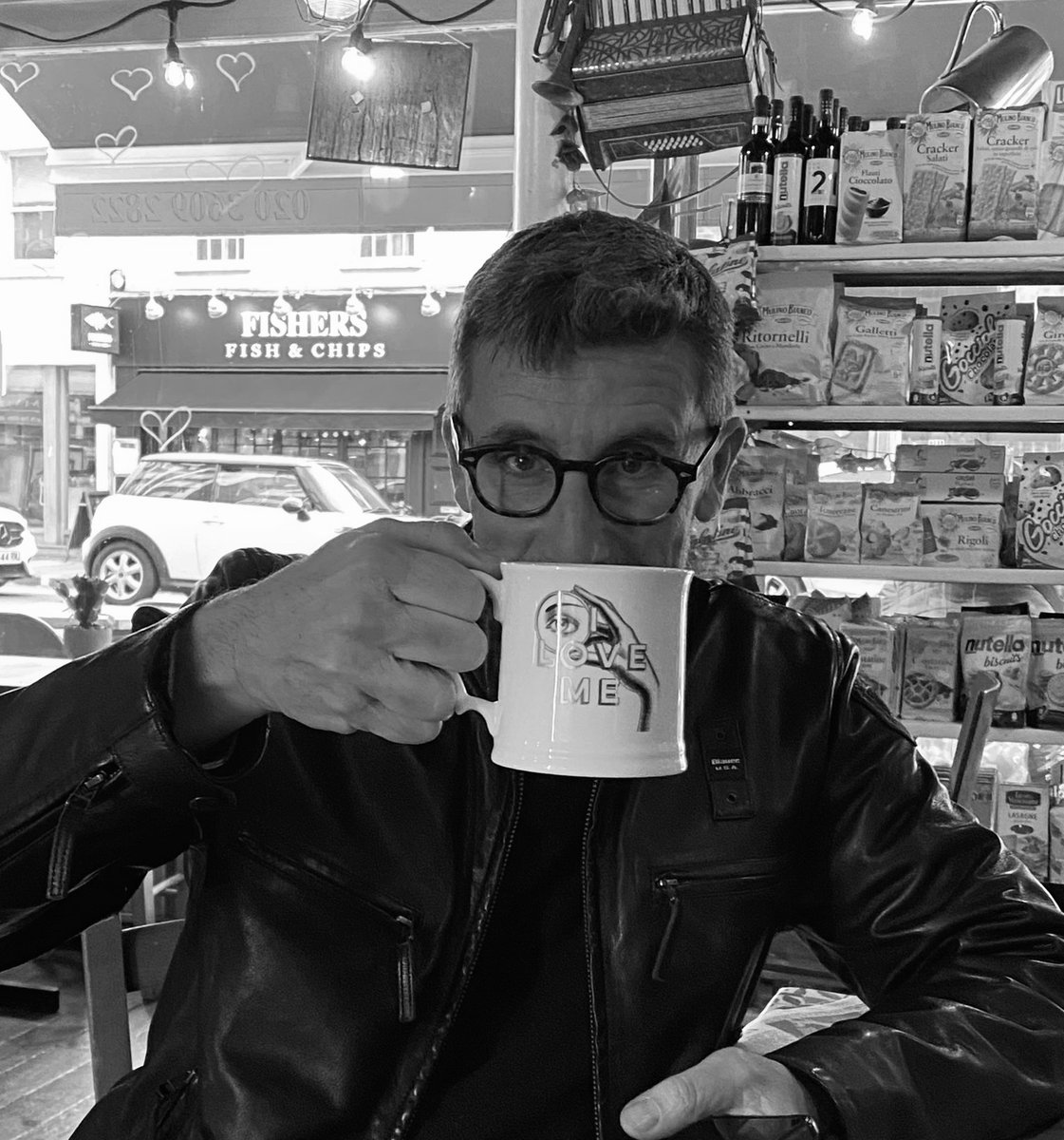 LtdMare's tweet photo. Send us your MUGSHOT MONDAY picture and we shall send you a 50% code for your next purchase 🌟

#mugcollector #coffeelovers #tealoversclub #tea #coffee #finechina #collector #mugshot #mugsmugsmugs #newcollection #teacup #teacupcollection #teacupcollectors  #coffeetablestyling https://t.co/62o5TEBwg2
