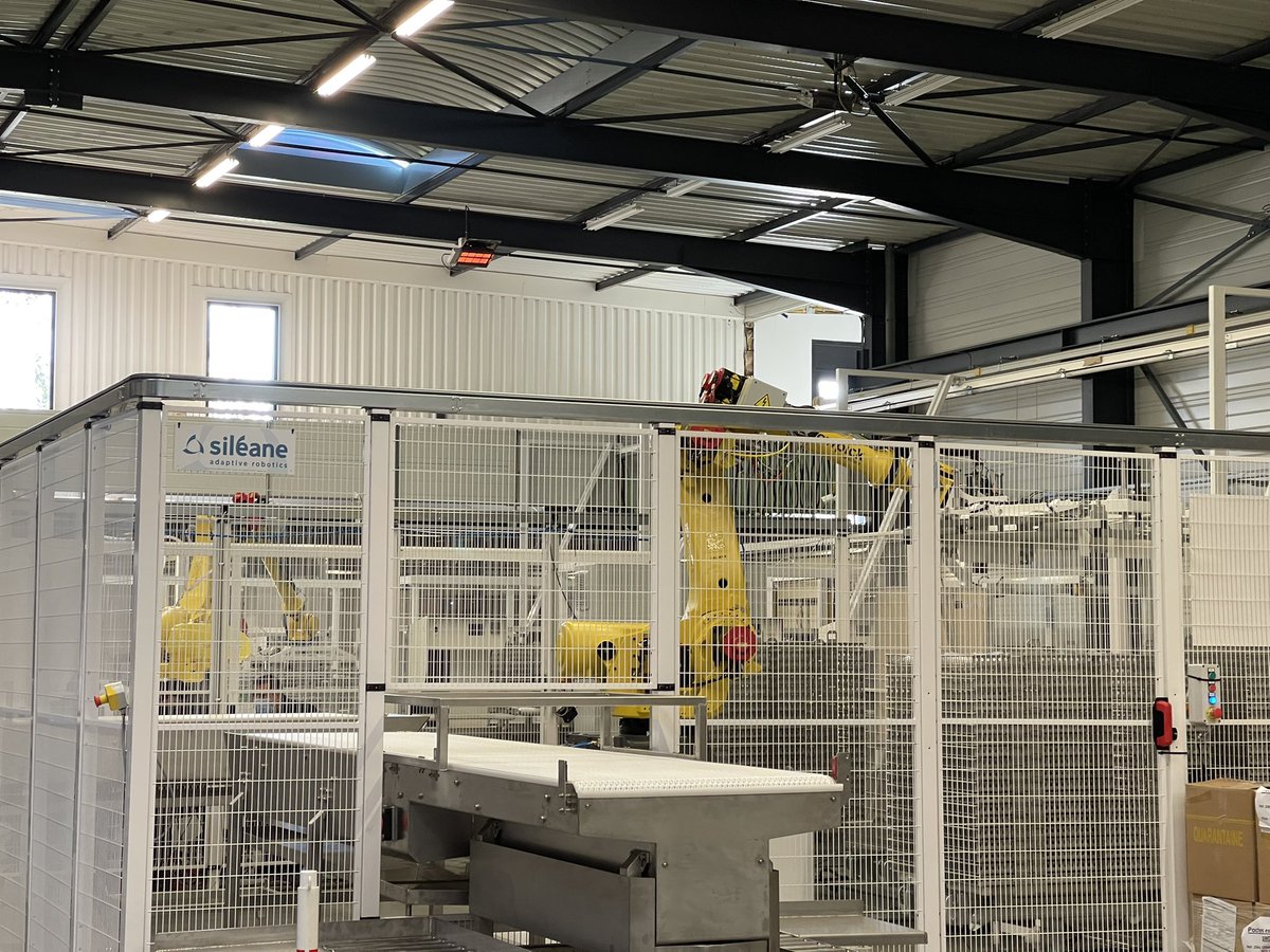 JeanMichelMIS's tweet photo. « La France 2030 se prépare aujourd’hui » @EmmanuelMacron 

#Siléane incarne ces entreprises que #France2030 a vocation à soutenir. Spécialiste de robotique et d’intelligence artificielle,#SILÉANE construit des machines pour automatiser le geste en contexte aléatoire ou inconnu. https://t.co/ds7xcrgDQa