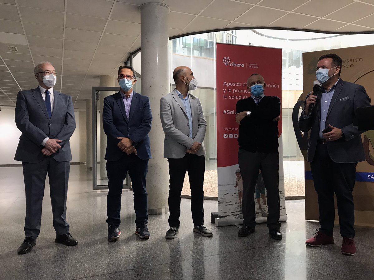Hospital_Molina's tweet photo. Inauguración de la exposición #ExpressionofHope en #MolinadeSegura.
Dando visibilidad a las #EnfermedadesRaras.
Puedes visitarla en la Sala #ElJardín hasta el próximo 2 de noviembre. https://t.co/3RhtY1fNgZ