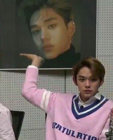 rt ; ถ้าsmจัดฮาโลวีนปีนี้ แล้วมีลูคัสด้วยจะสุ่มแจกอัลบั้ม wayv คนละ1บั้ม 2คน
#rexnctz