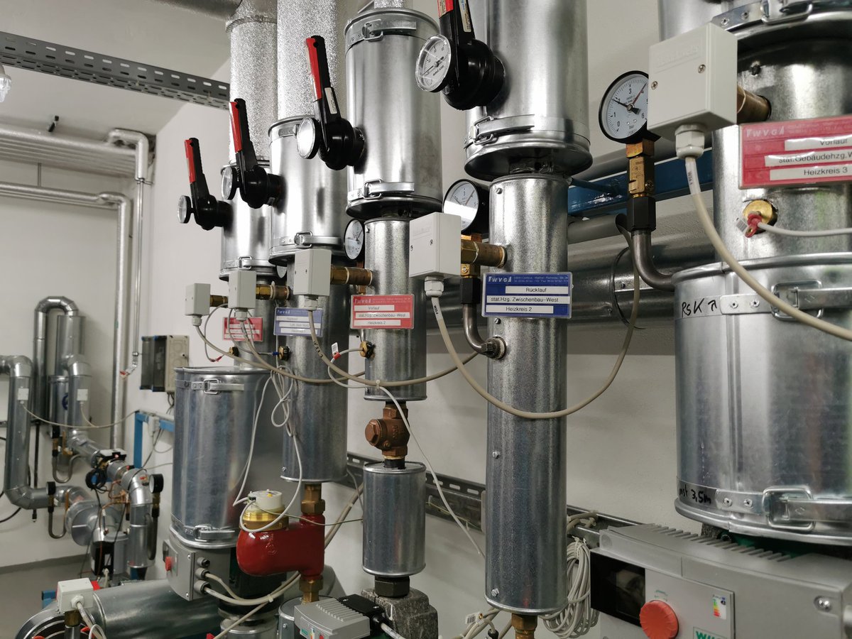 Last week was special for <a href="/EUKI_Climate/">European Climate Initiative</a> #EDINA project. A long planned study tour took place! Berlin, Potsdam, Eberswalde, Lübben and Cottbus were visited to show some examples of redevelopment of urban areas and increasing #energyefficiency in DE.

#poland_germany