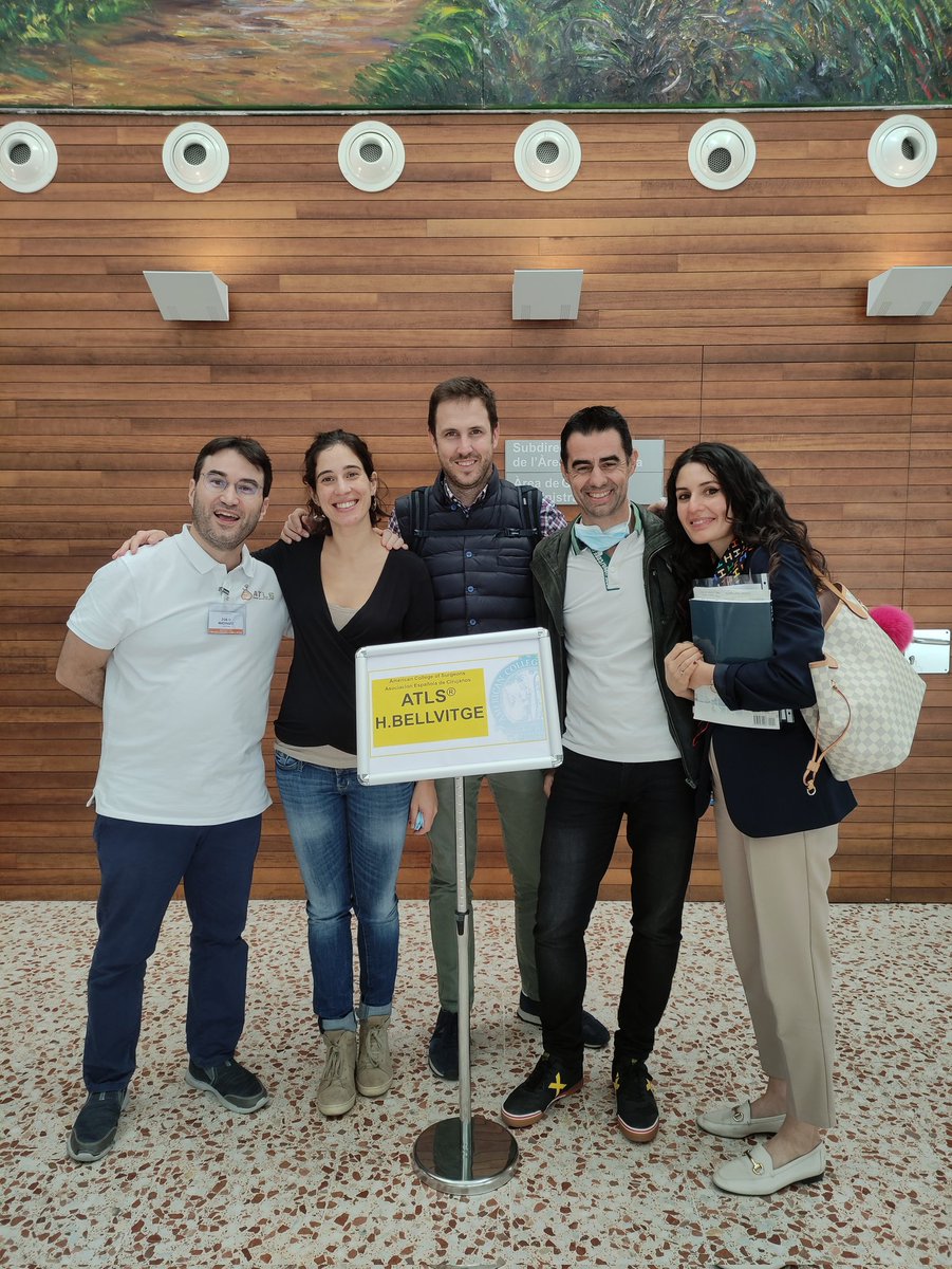 traumaterrassa's tweet photo. 📖 Finalitzat curs ATLS pels Traumatòlegs Dr Salvador, Dr Castillón i Dra Quintas a #ATLSBellvitge. 

Amb instructor @zoilomadrazo i Anestesiòloga
@marionaLamora https://t.co/lWl22ShLwL