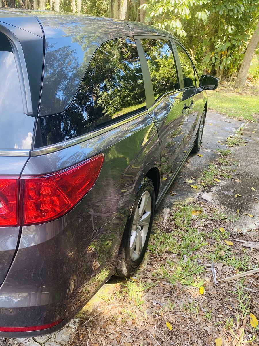 SFDPSERVICES's tweet image. Twins!
Why detail one &amp;amp; not the other?
#sfdp #safefastdetailingpros #florida #detailing #auto