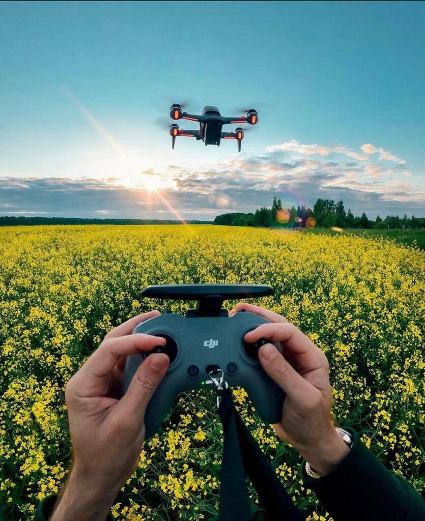 taxir_fly's tweet photo. Not a bad view, right ?!
📸: @mingachev1 
.
.
@idriracing
@indian_flying_community
@indian_robotics_community
@drone_acharya
@flyingsid0g
@uncertain_ fov
@fov.pilot.india
.
.
#dronesafety #antidrone #droneofficial #dronevideos
#dronedose #dronedeliver… https://t.co/DBndLNfGjh https://t.co/nTBZNu6eLk