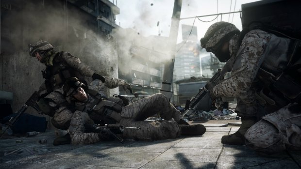 Aprovechando el 10° aniversario de #Battlefield3 recordamos el magnífico juego que fué y lo adelantado a su tiempo tanto gráficamente como en mecánicas jugables. Se convirtió en uno de los mejores juegos de la saga.