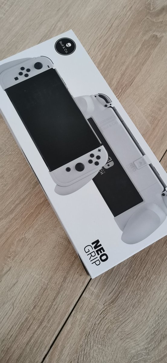 makushiimu's tweet photo. J'ai reçu mon #neogrip de @skullnco pour la #SwitchOLED, je suis toujours ULTRA SATISFAIT de leur matos :D
#NintendoSwitch #NintendoSwitchOLED https://t.co/kW2NKdt9BB